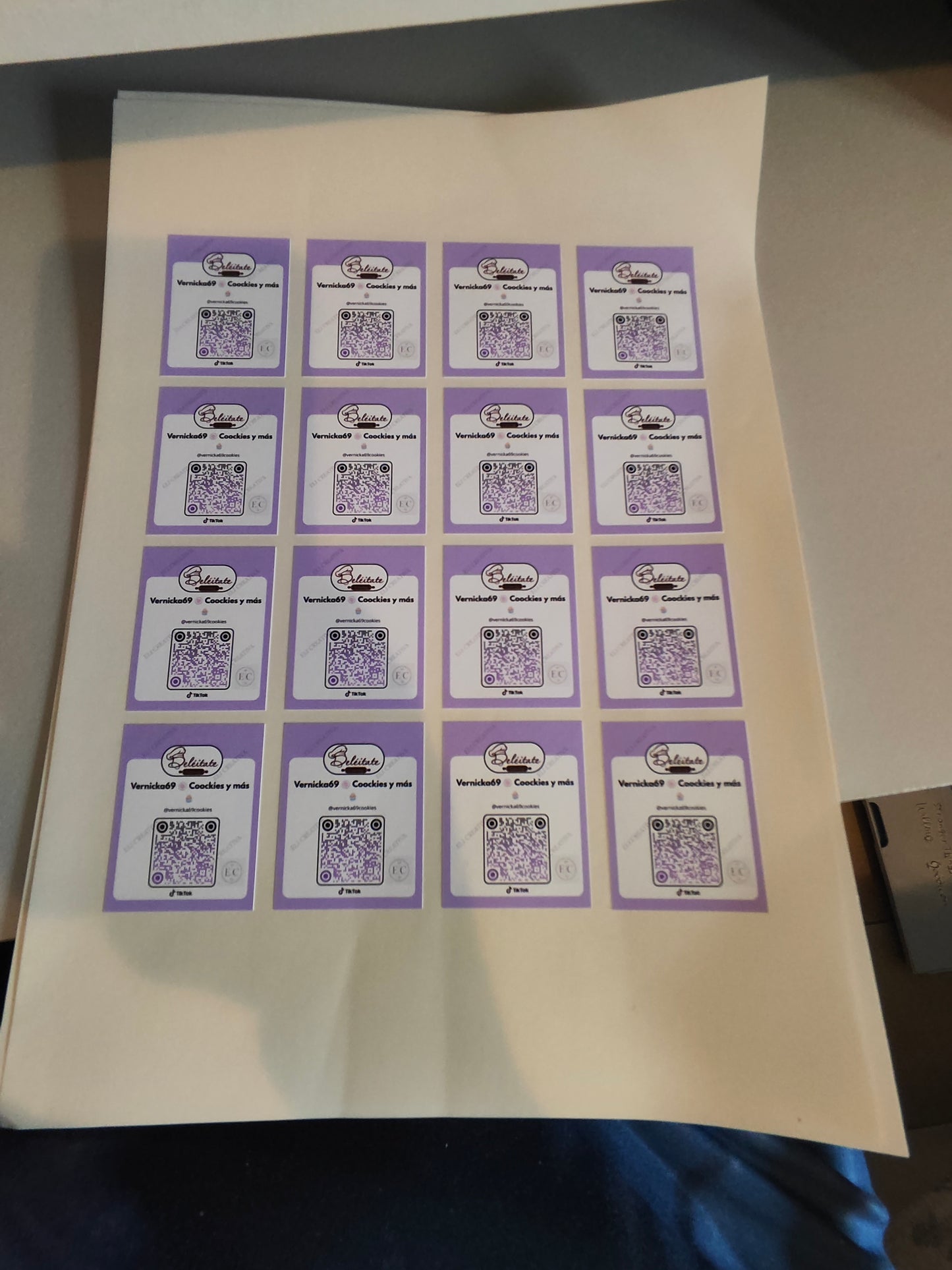 Stickers Personalizados Resistentes al Agua